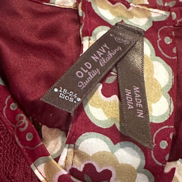 Old navy floral pattern baby shirt size 18-24 months - Picture 3 of 3